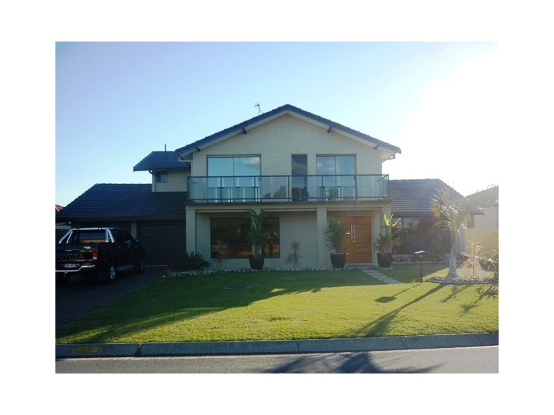 22 Rabaul Avenue, Runaway Bay QLD 4216