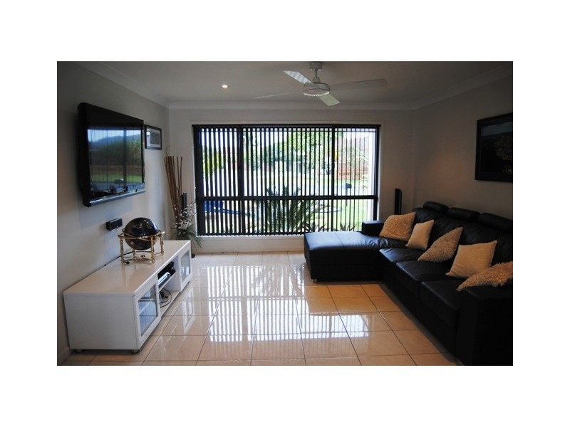 22 Rabaul Avenue, Runaway Bay QLD 4216