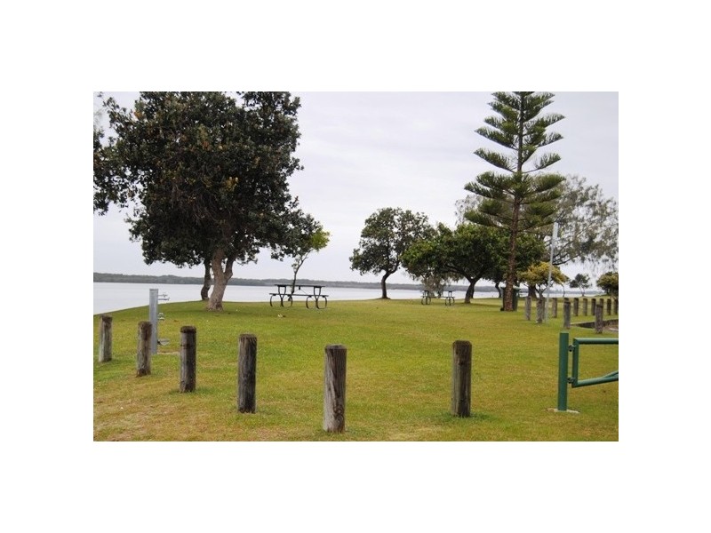 22 Rabaul Avenue, Runaway Bay QLD 4216