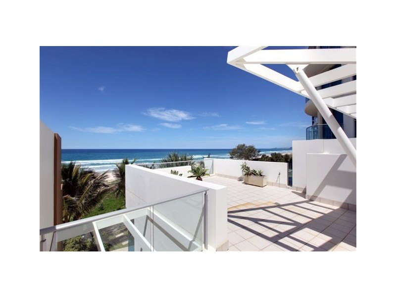 2/1 Cnr Northcliffe & Markwell Avenue, Surfers Paradise QLD 4217