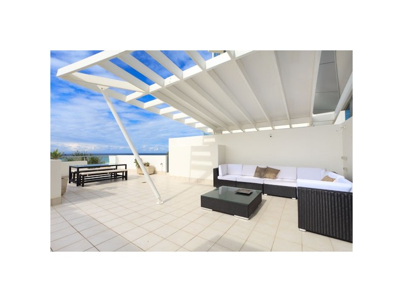 2/1 Cnr Northcliffe & Markwell Avenue, Surfers Paradise QLD 4217