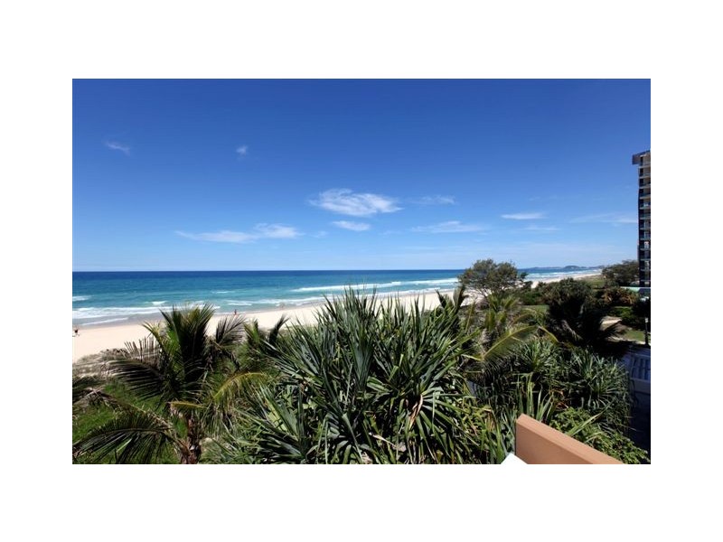 2/1 Cnr Northcliffe & Markwell Avenue, Surfers Paradise QLD 4217
