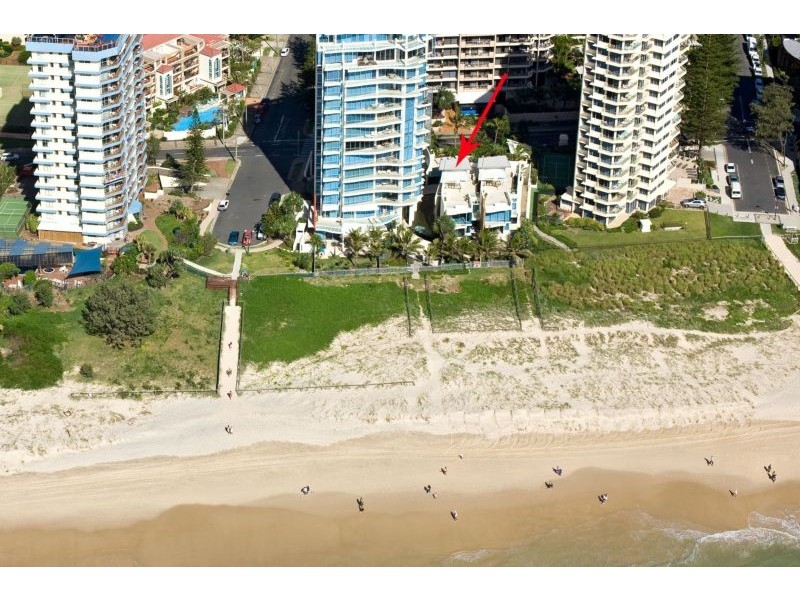 2/1 Cnr Northcliffe & Markwell Avenue, Surfers Paradise QLD 4217