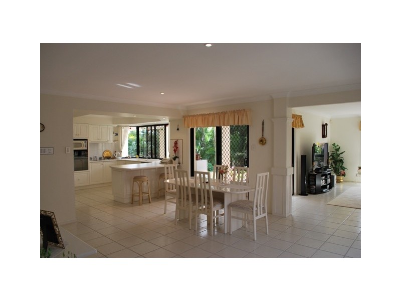 287 Napper Road, Arundel QLD 4214