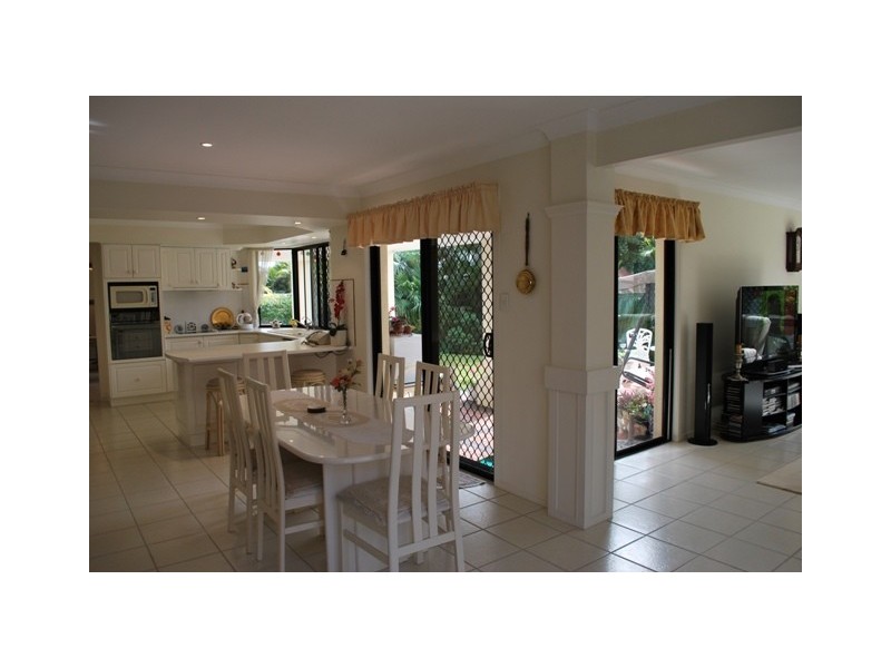 287 Napper Road, Arundel QLD 4214