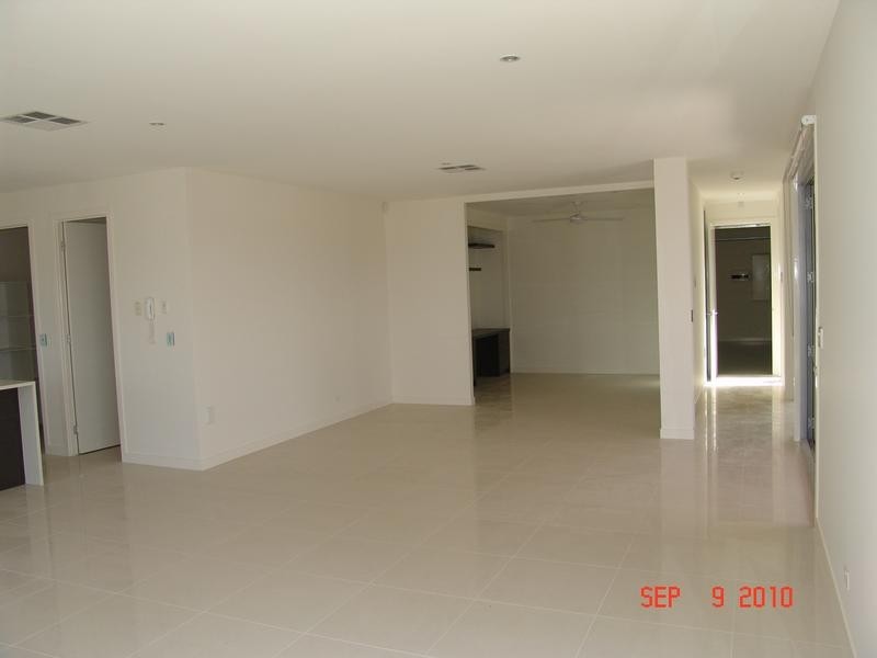 2/7697 Fairway Boulevarde, Hope Island QLD 4212