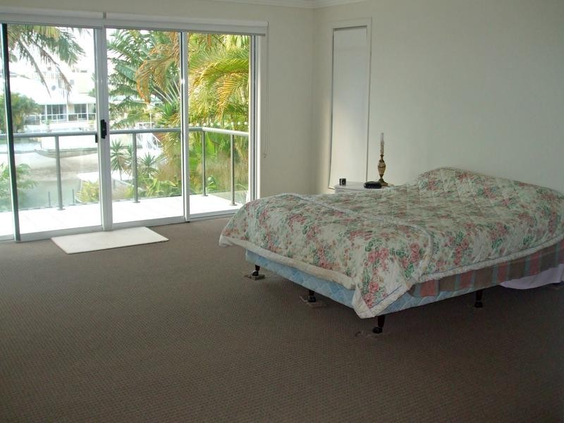 7A Vespa Crescent, Surfers Paradise QLD 4217