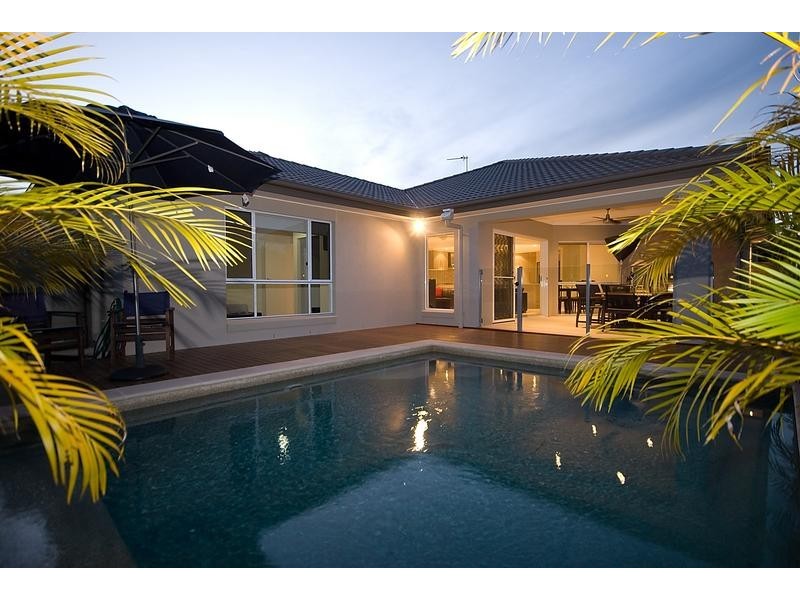 29 Rhodium Crescent, Hope Island QLD 4212