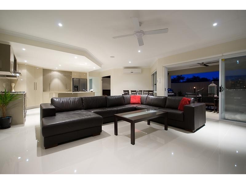 29 Rhodium Crescent, Hope Island QLD 4212