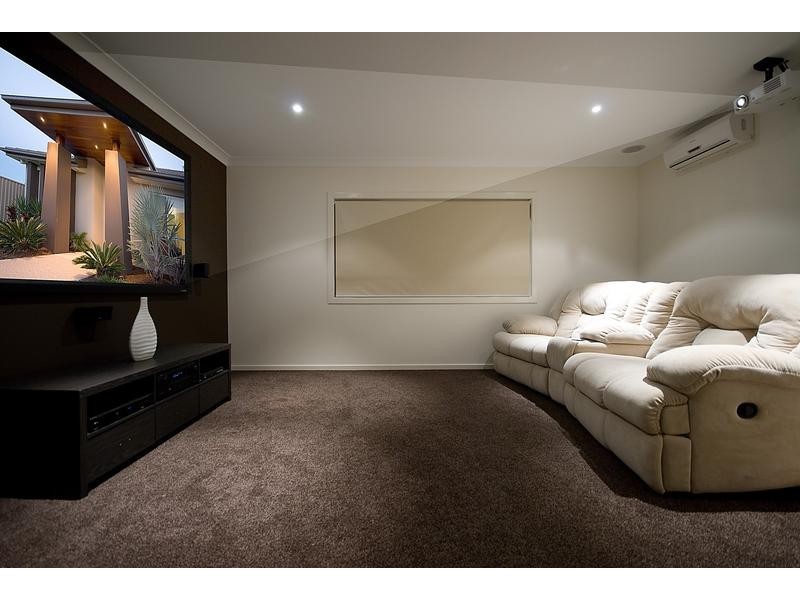 29 Rhodium Crescent, Hope Island QLD 4212