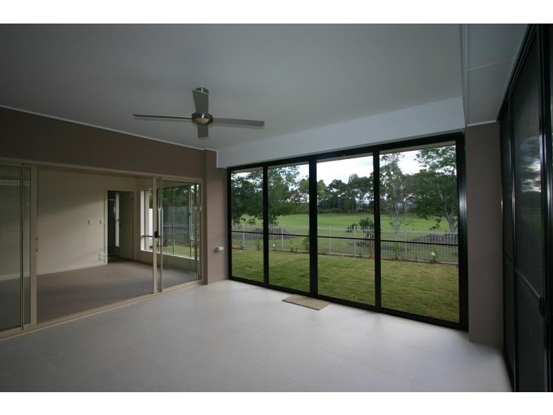 9116 Peter Senior Drive, Hope Island QLD 4212