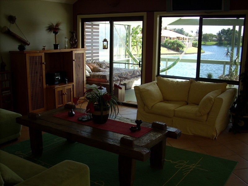 30 Wild Duck Drive, Mermaid Waters QLD 4218