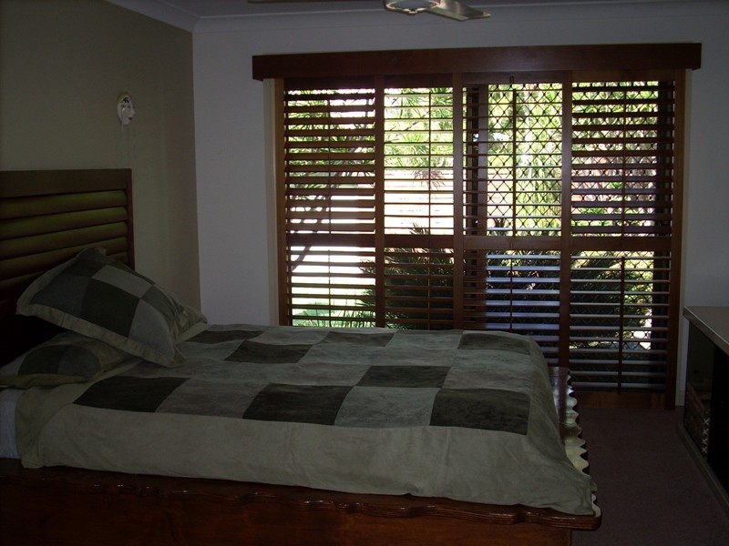 30 Wild Duck Drive, Mermaid Waters QLD 4218