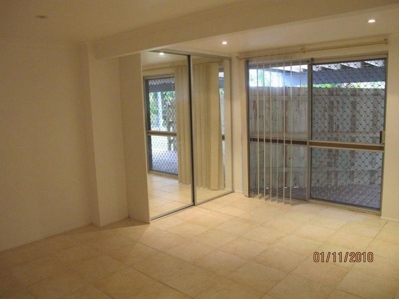 1/163 Paradise Parade, Paradise Point QLD 4216