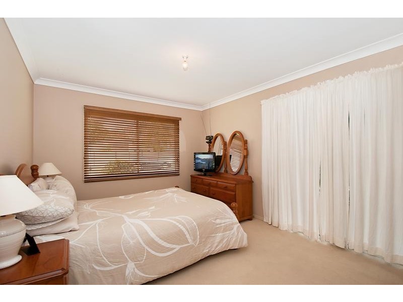 71 Ocean Street, Runaway Bay QLD 4216