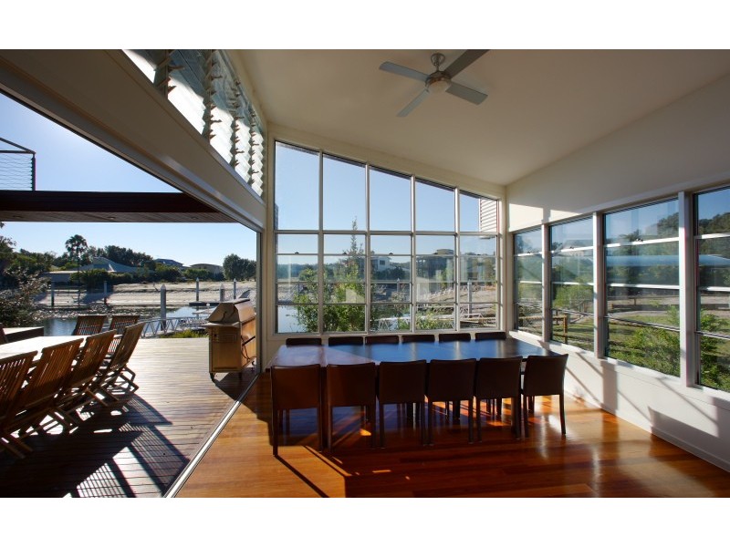 Paradise Point QLD 4216