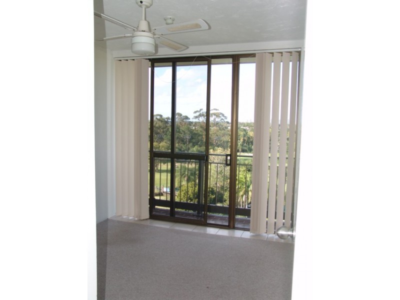 50w/11 Fairway Drive (near Broadbeach Waters), Clear Island Waters QLD 4226