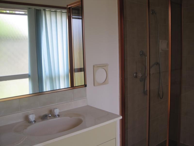 9 Sundown Drive, Paradise Point QLD 4216