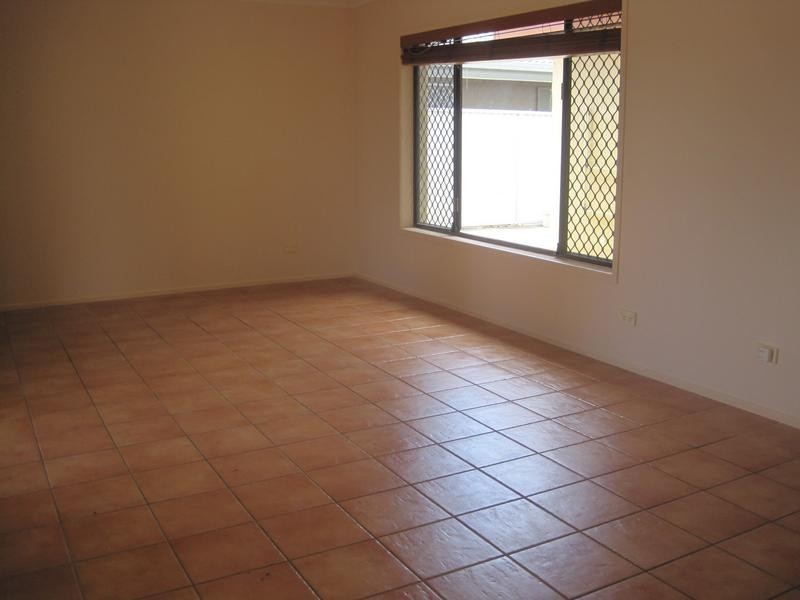 12 Verdichio Avenue, Mermaid Waters QLD 4218