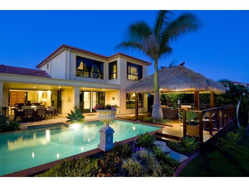 2114 Fernlea Close, Hope Island QLD 4212