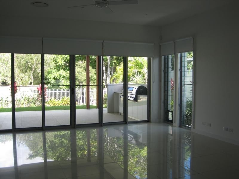 9120 Peter Senior Drive, Hope Island QLD 4212
