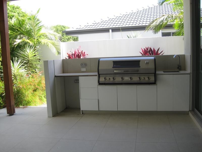 9120 Peter Senior Drive, Hope Island QLD 4212