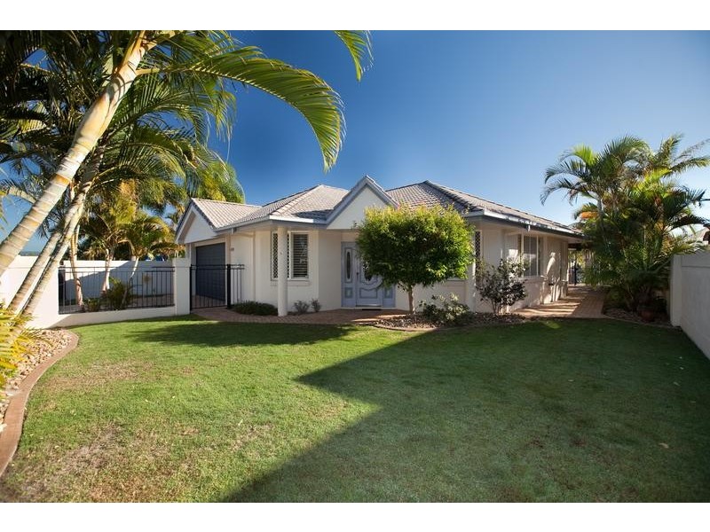 6 Grand Canal Way, Runaway Bay QLD 4216