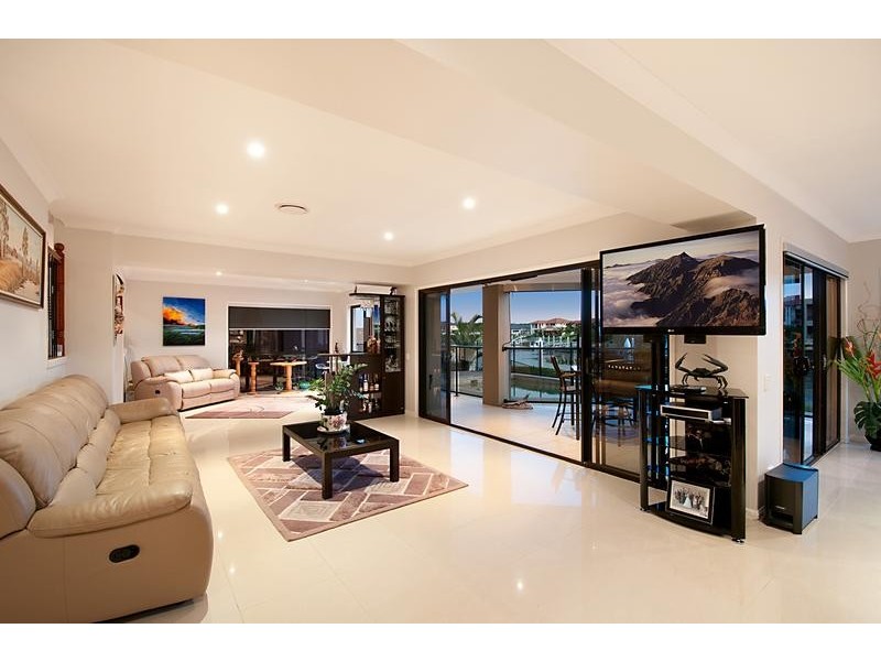 2311 Belmont Court East, Hope Island QLD 4212