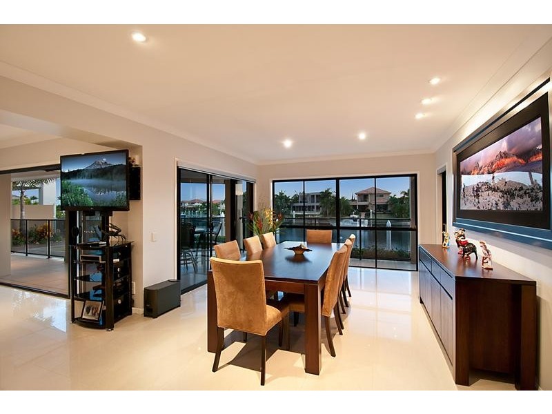 2311 Belmont Court East, Hope Island QLD 4212