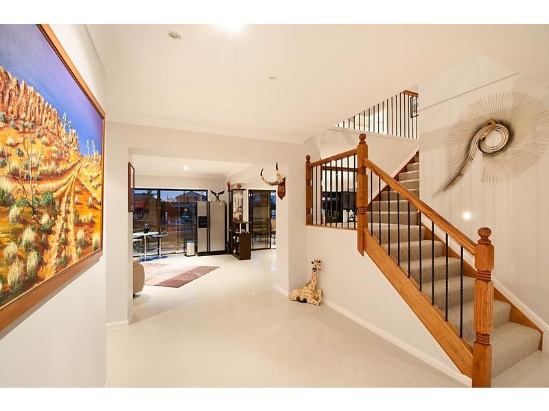 2311 Belmont Court East, Hope Island QLD 4212