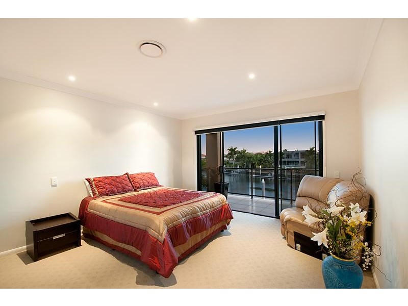 2311 Belmont Court East, Hope Island QLD 4212