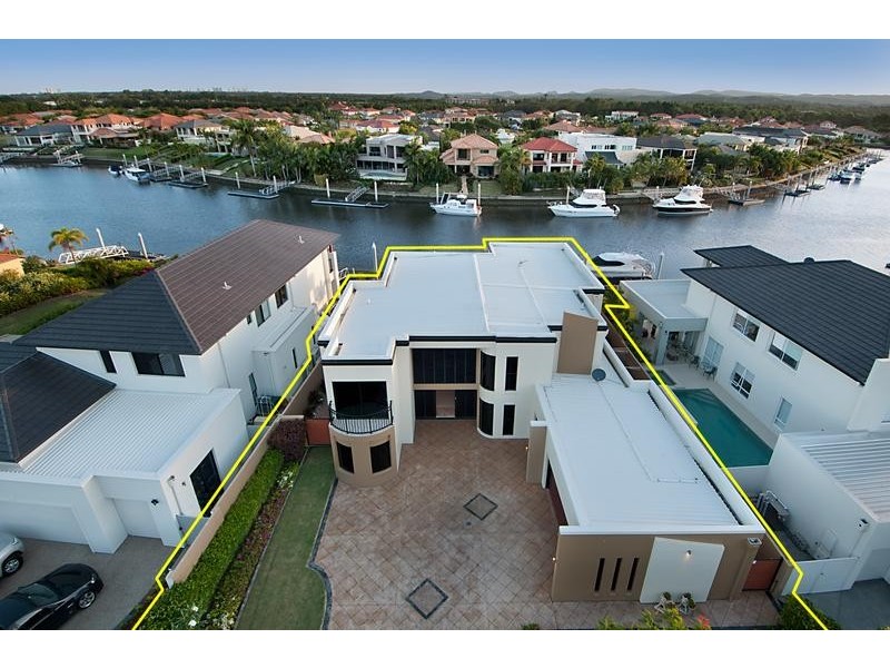 2311 Belmont Court East, Hope Island QLD 4212