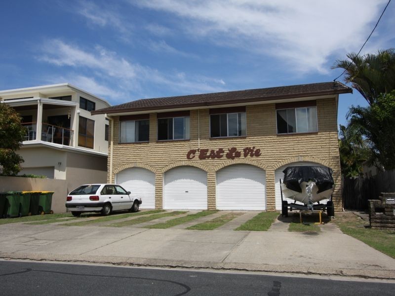 1/8 Nankeen Avenue, Paradise Point QLD 4216