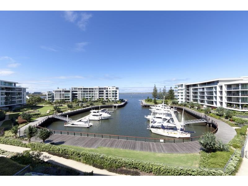 4405/323 Bayview Street, Hollywell QLD 4216