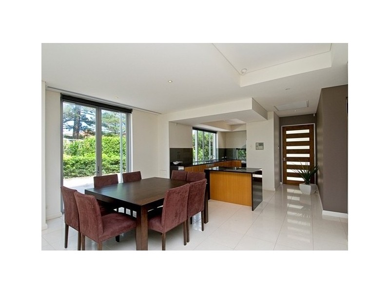 5 Broadbeach Boulevard, Broadbeach QLD 4218