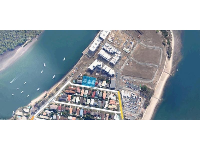 27 Killowil Avenue, Paradise Point QLD 4216