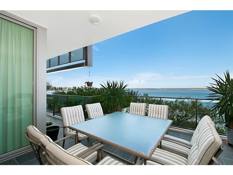 26104 Ephraim Island, Paradise Point QLD 4216