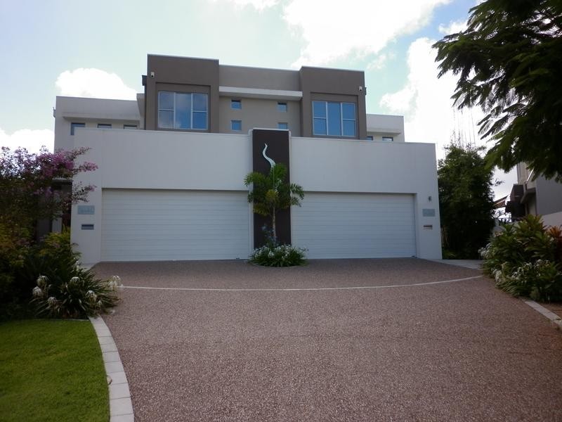 1/5021 Riverwood Place, Benowa QLD 4217