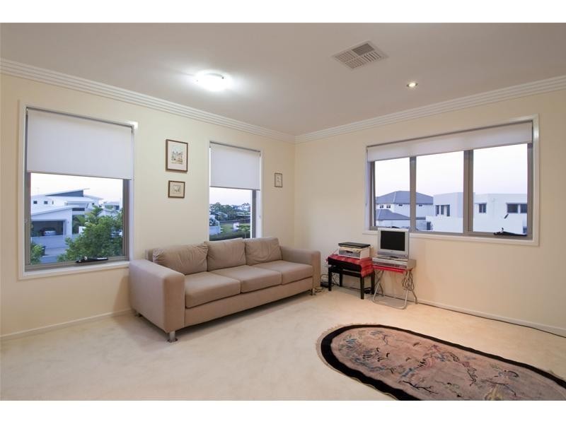59 Southaven Drive, Helensvale QLD 4212