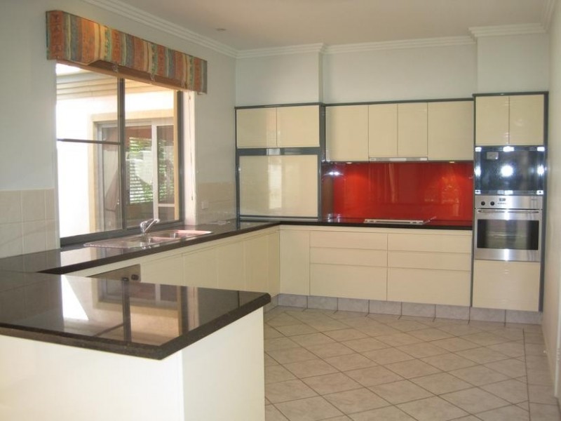 1621 Riverdale Drive, Hope Island QLD 4212