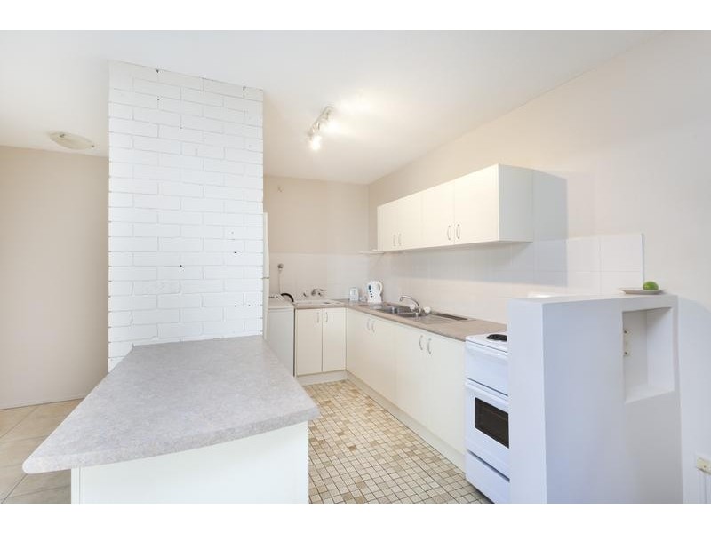 1/8 Nankeen Avenue, Paradise Point QLD 4216