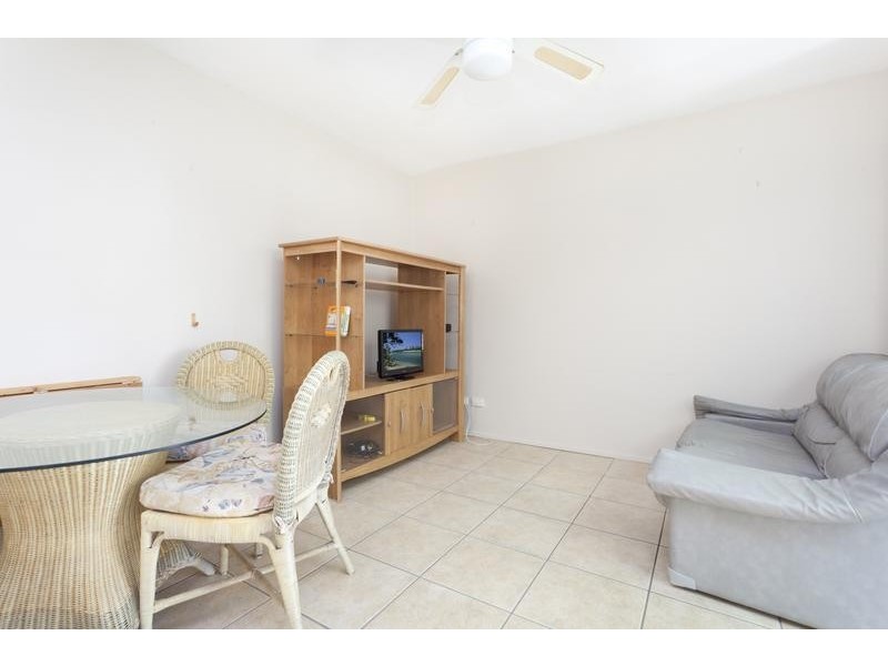 1/8 Nankeen Avenue, Paradise Point QLD 4216