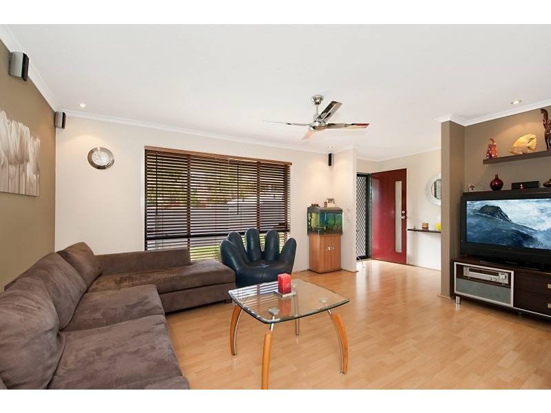 1 Boonah Court, Helensvale QLD 4212