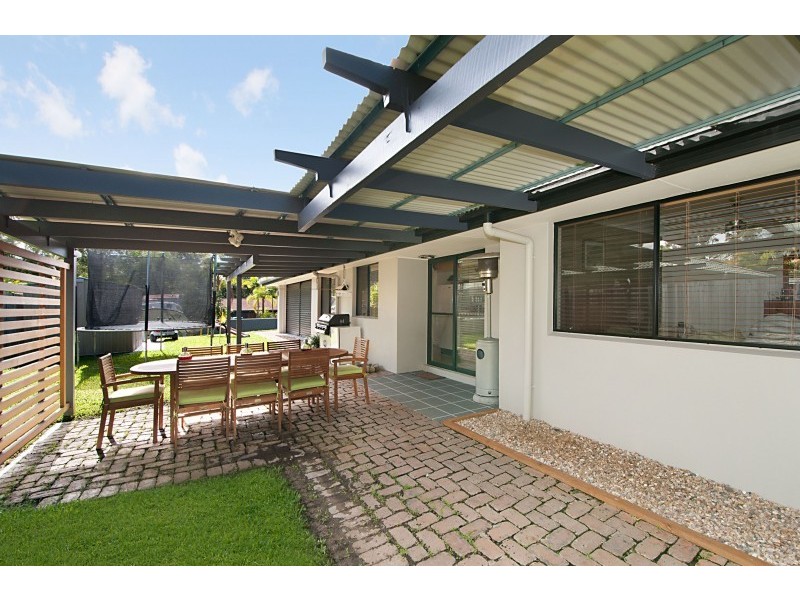 1 Boonah Court, Helensvale QLD 4212