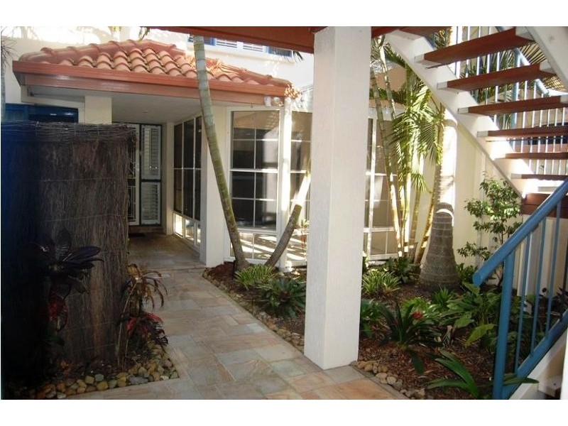 11/101 Morala Avenue, Runaway Bay QLD 4216