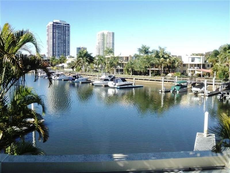 11/101 Morala Avenue, Runaway Bay QLD 4216