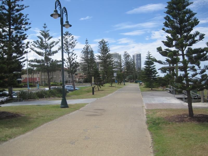 1/172 Government Road, Labrador QLD 4215