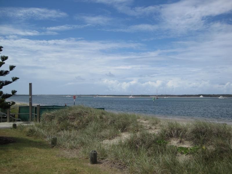 1/172 Government Road, Labrador QLD 4215