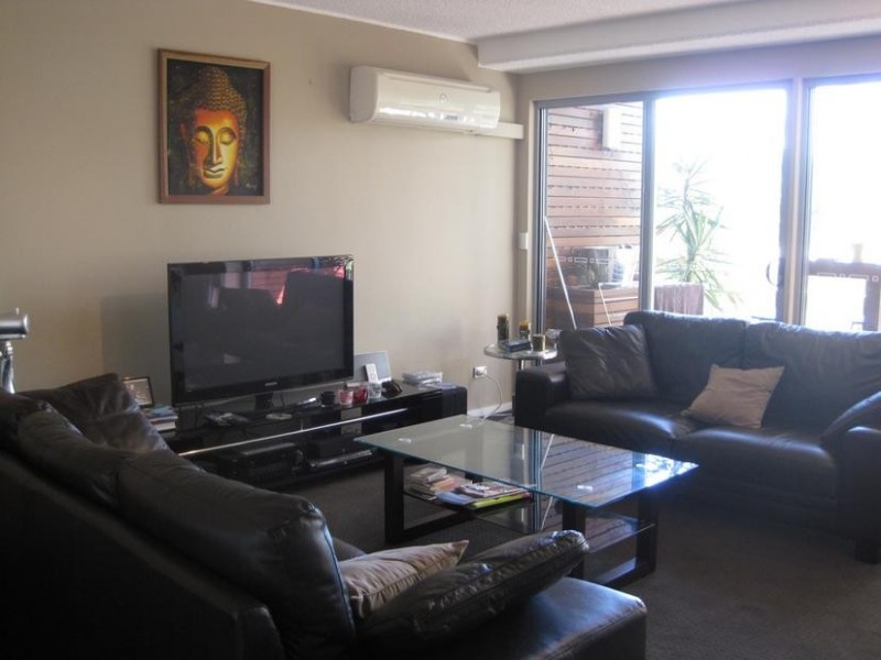 18 Tarcoola Crescent, Chevron Island QLD 4217