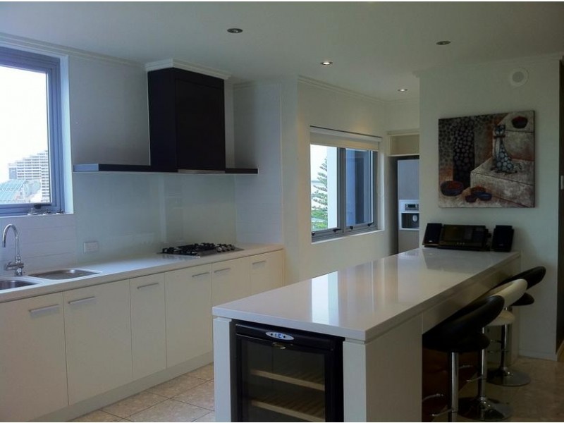 120 Surf Parade, Broadbeach QLD 4218